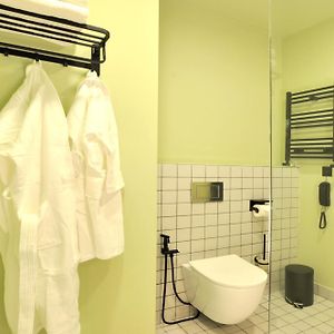 Habitación Grande con 2 Camas Individuales
